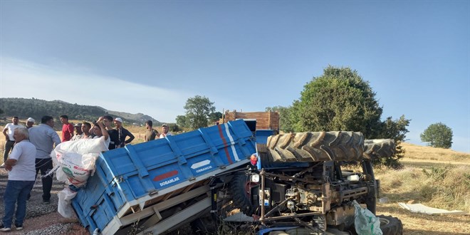 Hasattan dönerken devrilen traktörün sürücüsü öldü