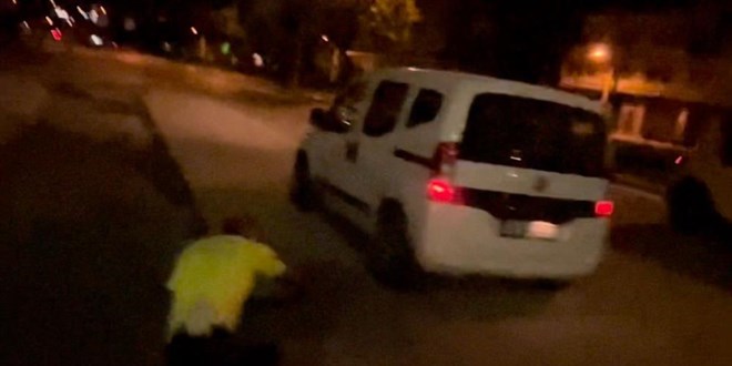 Ehliyetsiz sürücü tersten geldi, trafik polisini ezdi
