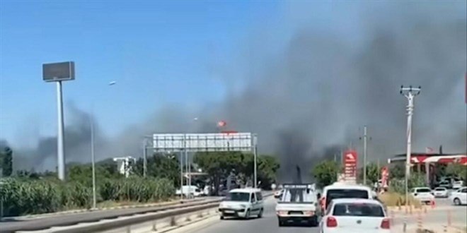 Alevler, akaryakıt istasyonuna 200 metre kala kontrol altına alındı