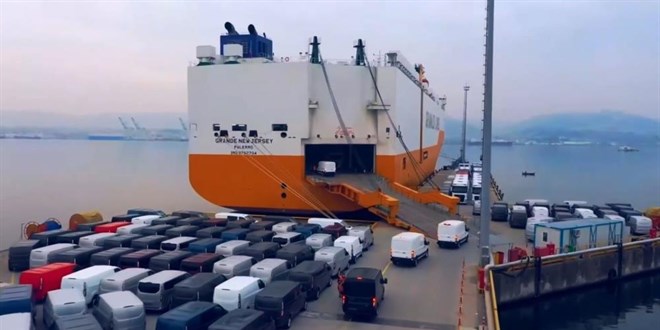 Otomotiv ihracatında kan kaybı sürüyor