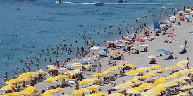 Antalya'da sıcaklık 41 dereceyi buldu
