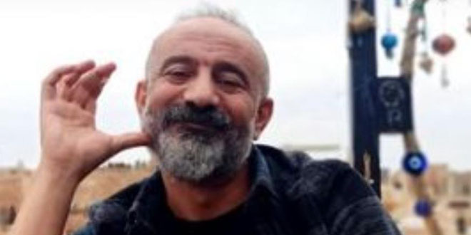 42 yaşındaki öğretmen evinde ölü bulundu