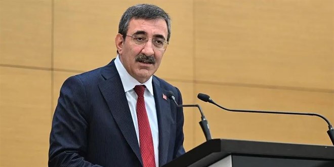 Yılmaz: Cari açığımızı daha da düşürmesini bekliyoruz