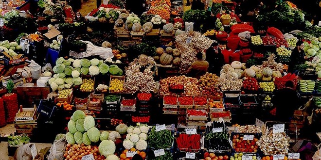 Etiketleri güneş çarptı! Yaz ürünü tarlada yandı, fiyatlar fırladı
