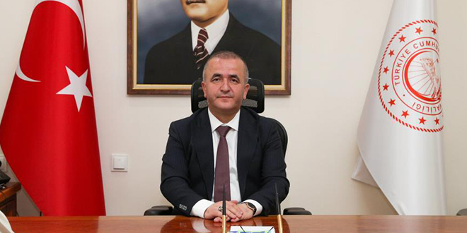 Trk gerek oldu, o il valisiz kald