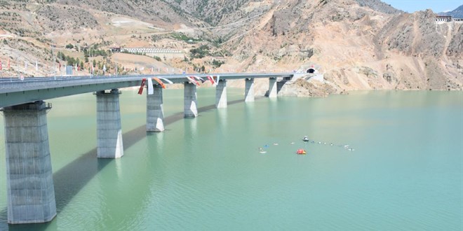 Yusufeli-Artvin yolu uzunluğu 75 kilometreye düştü