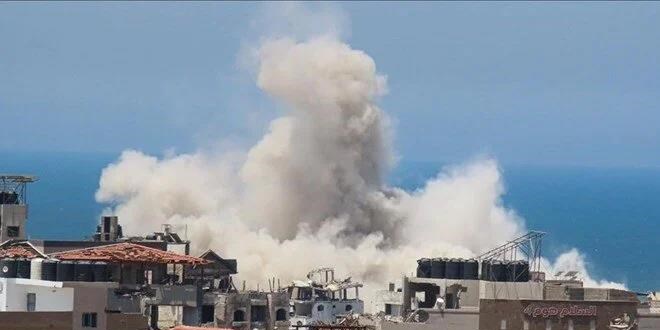 İsrail Gazze'de iki evi bombaladı: 10 kişi öldü, 27 kişi yaralandı