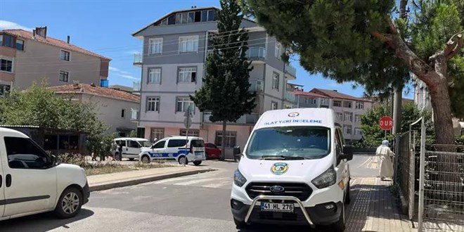 Ailesiyle kavga eden saldırgan, eve gelen polisi tornavidayla yaraladı