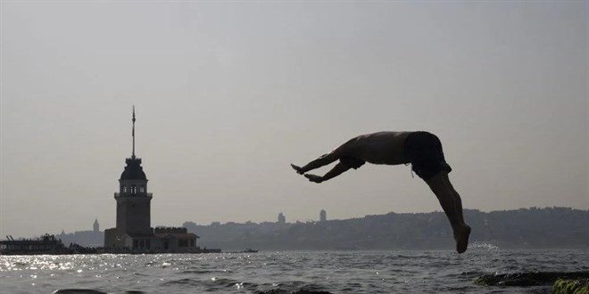 İstanbul için aşırı sıcak uyarısı: Dışarı çıkmayın!