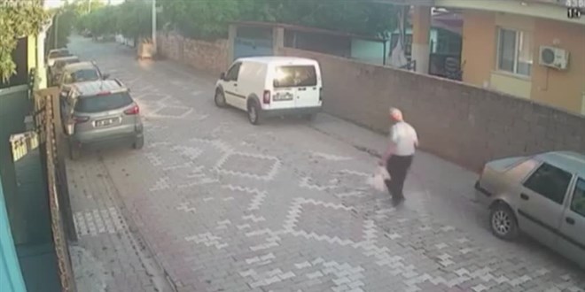 İzmir'de bastonla yürüyen yaşlıyı darbeden şüpheli tutuklandı