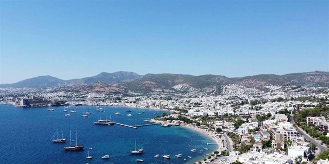 Pahalılıkla gündeme gelen Bodrum'da oteller fiyat indirdi