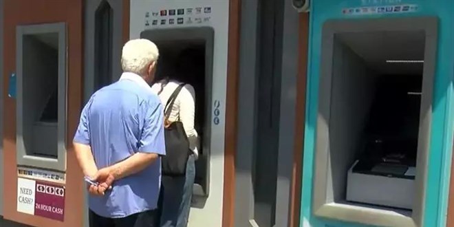 Yazılım kaynaklı sorun ATM'leri de etkiledi; vatandaşlar para çekemedi