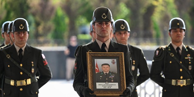 Pençe Kilit şehidi son yolculuğuna uğurlandı
