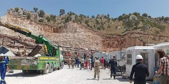 Gabar'da sondaj kulesi altında kalan 3 işçiden 2'si kurtarıldı
