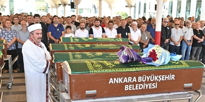 Tiyatro sanatçısı Şener Kökkaya son yolculuğuna uğurlandı