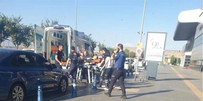 Batman Havalimanı'nda polis meslektaşını vurdu