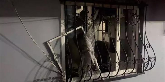 Ailesiyle yaşadığı evi ateşe verdi, 'canım istedi yaktım' dedi