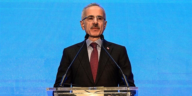 Abdulkadir Uraloğlu: Milli Elektrikli Hızlı Tren 2025'te raylara iniyor
