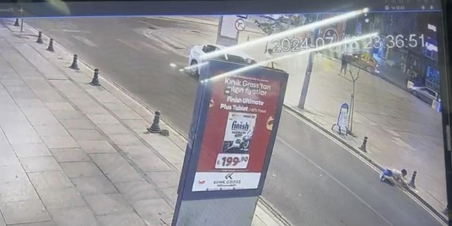 Otomobiliyle çarptığı çocuğu hastaneye bırakıp kaçtı