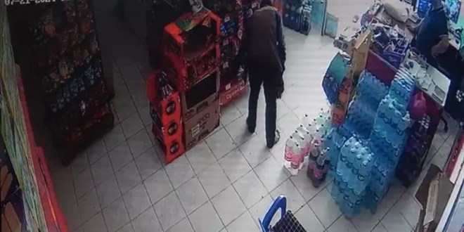 Market amur olmasn diye terliini karp ieri girdi