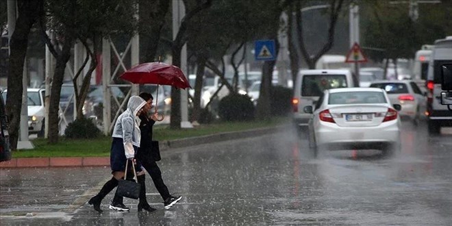 Yaz yağmurları biraz serinlik verecek: 15 il için sarı ve turuncu kod