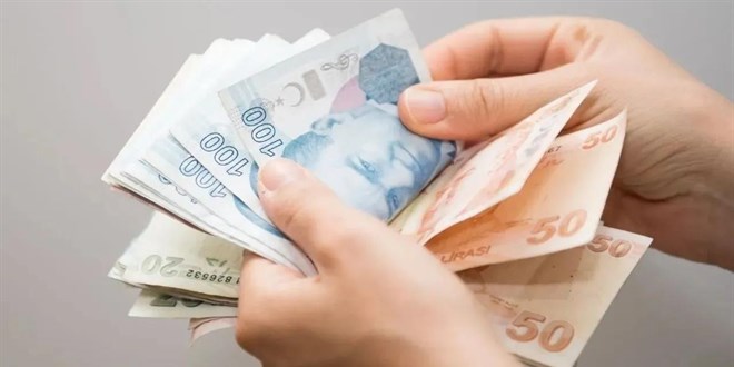 Emeklinin 14 günlük zam farkı hesaplarda