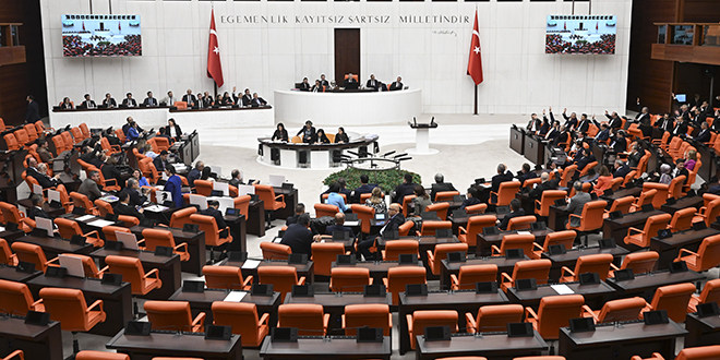 En düşük emekli maaşına zammı da içeren teklif Genel Kurul'da