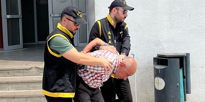 Döverek öldürdüğü arkadaşını çuvalla kanala attı