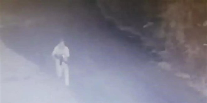 Tartıştığı kadını uzun namlulu silahla vurdu