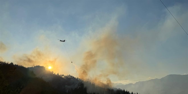 Kahramanmaraş'taki orman yangınına müdahaleye askerlerde destek