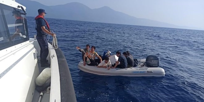 Muğla açıklarında 61 düzensiz göçmen kurtarıldı