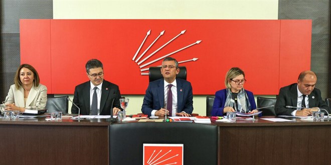 CHP'de olağanüstü kurultay kararı