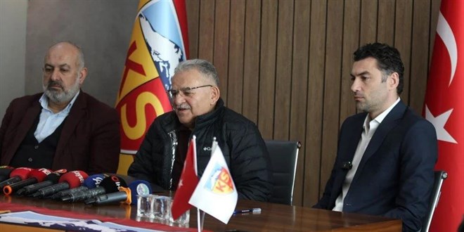 Kayserispor Başkanı, Burak Yılmaz'ın istifa haberlerini yalanladı