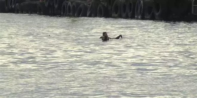 Üsküdar'da denize düşen kadını arama çalışmaları devam ediyor
