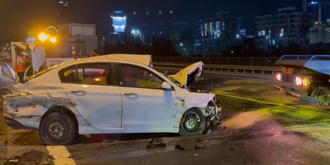 TEM Otoyolu'nda kaza: 1'i ağır 3 yaralı