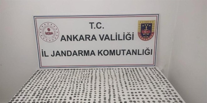 Ankara'da Bizans dönemine ait 1450 sikke ele geçirildi