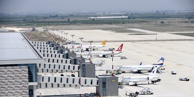 Çukurova Uluslararası Havalimanı'na ilk yolcu uçağı indi