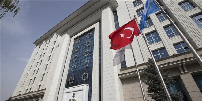 AK Parti yeni anayasa çalışmalarına hız verdi