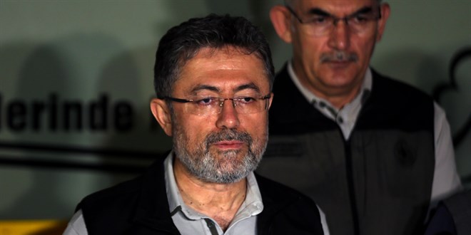 Bakan Yumaklı'dan üç ildeki orman yangınlarıyla ilgili açıklama