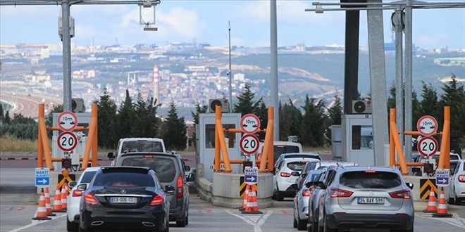 Otoyol ve köprü geçiş ücretlerine zam geldi