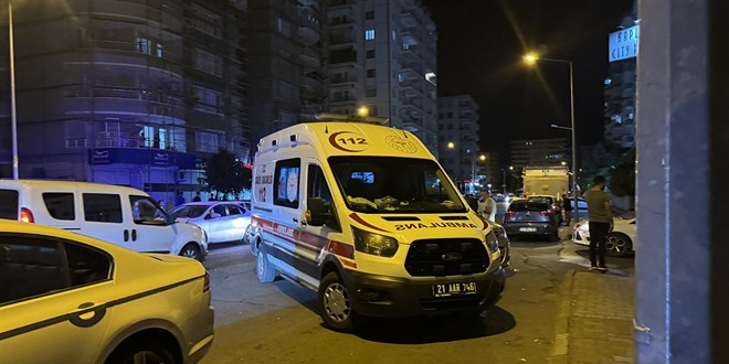 Çocuklar arasındaki kavgaya aileler de dahil oldu: 2 yaralı