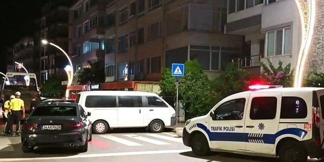 Otomobili polis kontrol noktasında bırakıp kaçtı