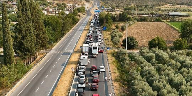 Orman yangınları nedeniyle kapatılan Yatağan-Çine yolu ulaşıma açıldı