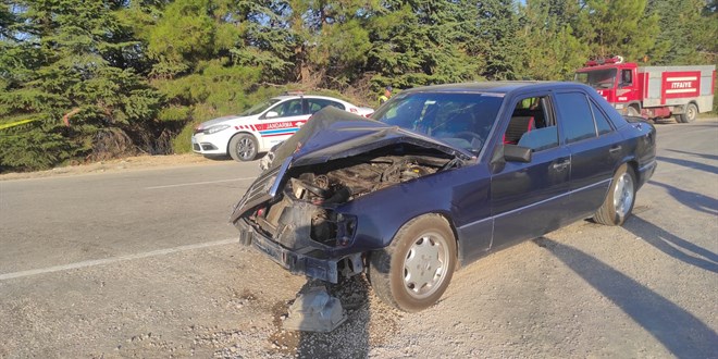 Isparta'da otomobil ile pat pat çarpıştı: 2 ölü, 8 yaralı