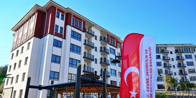 Osmaniye'de 90 deprem konutu daha teslim edildi