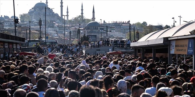 Azalan nüfus için büyük tarama! En az 3 çocuğu olana maaş gibi yardım