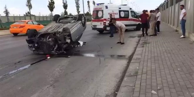 Srcsnn kontrolnden kan otomobil takla att: 1 l