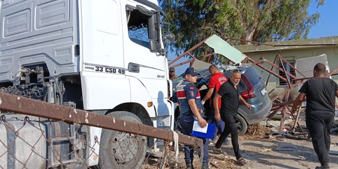 Mersin'deki trafik kazas�nda 1 ki�i ya�am�n� yitirdi