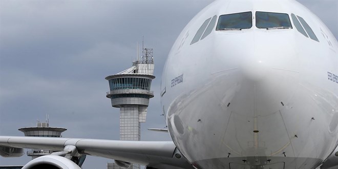 Uluslararas� 10 hava yolu �irketi �srail seferlerini iptal etti