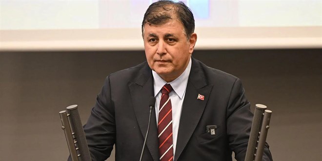 İzmir BB Başkanı Tugay'ın 'balık ölümleri açıklaması' tepki çekti